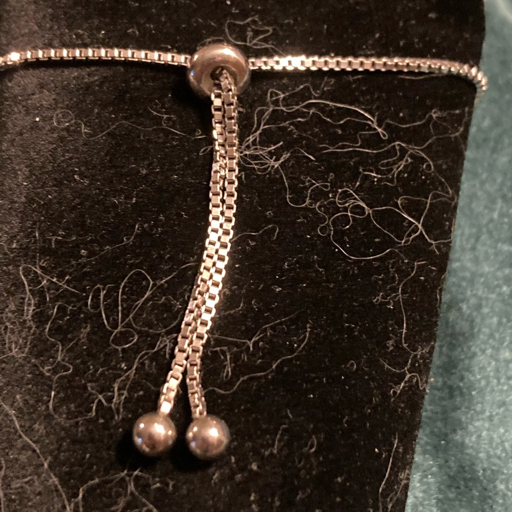 Sterling Silver and CZ cross bracelet, slide closure - Picture 2 of 5